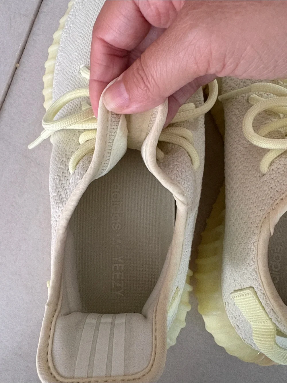 Yeezy Boost 350 V2 - in Butter
